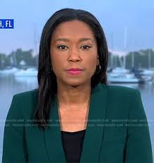 Rachel Scott Outfits & Fashion