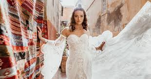 Gowns with long, fitted sleeves have been a favorite for centuries thanks to their versatility and elegance. Retailers Rue De Seine
