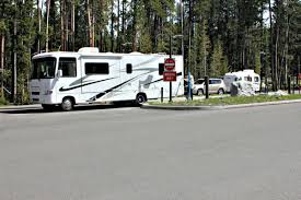 How To Dump And Deep Clean Your Rv S Sewer Tank In 5 Easy Steps Axleaddict