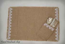 Articulos Similares A Mantel Individual De Arpillera Bolsillo Plata Boda Rustica Decoraciones Para La Mesa Burlap Crafts Rustic Wedding Table Decor Placemats