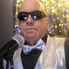 People said Why does Cody Rhodes Hold the championship that way. Cody is a  classic type of person. he holds the title just as his father Dusty Rhodes.  and the old school