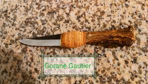 Poignee En Ecorce De Bouleau Intercalaire En Cuir Et Bois De Chevreuil Sur Une Lame Lauri Drop Point De 80 Mm Ecorce De Bouleau Lame Bouleau