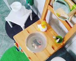 Passt auf alle badewannen mit bis zu 8 cm randbreite, mit seifenablage und handtuchhalter. Montessori Badezimmer Fur Kinder Ikea Hacks Limmaland Blog