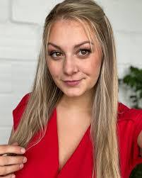 Caitlin Sprague's Instagram, Twitter & Facebook