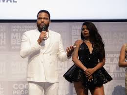 Feel the beat works especially well as a movie that parents can enjoy with kids. Anthony Anderson Dreezy Anthony Anderson And Dreezy Photos Netflix Hosts After Party For Beats Premiere At The American Black Film Festival Zimbio