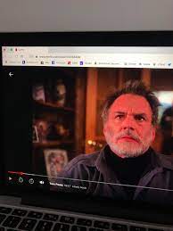 If netflix full screen is not working on your pc, that can be an annoying issue and impact your viewing experience. Hi Guys When Trying To Watch A Video In Full Screen On Netflix Or Youtube The Tab Bar Doesn T Go Like In The Below Picture Does Anyone Know How To Fix This