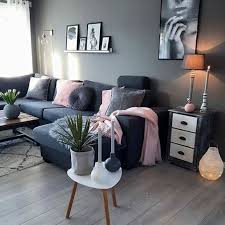 Elle a une dimension de 190 cm qui vous permet de recevoir de 8 à 10 convives. Deco Salon Gris Nos Idees De Decoration Tendance Pour Votre Sejour
