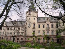 75 likes · 8 talking about this · 132 were here. Schloss Thurn Und Taxis Schloss St Emmeram Burgen Und Schlosser Kelten Mittelalter Schottland