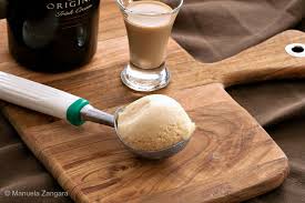 Smooth and creamy baileys ice cream. Baileys Ice Cream