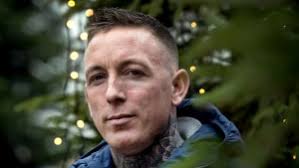 Daniel vil bare gerne hjælpe alle til en god jul