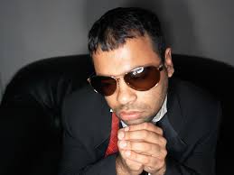 Using the Hasselblad H4D In an Outside Studio