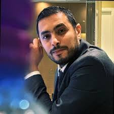 Upselling and Cross-Selling: How to Boost Your Restaurant Revenue