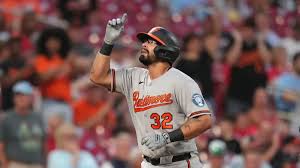 Christian Encarnacion-Strand's solo homer (7)