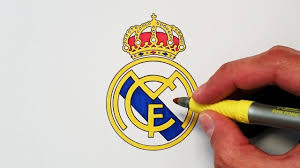 Consistió en entrelazar las tres iniciales del club, es decir, la m, la f y la c, que iban en fondo oscuro azul, sobre la camiseta blanca. Como Dibujar El Escudo Del Real Madrid Paso A Paso Youtube
