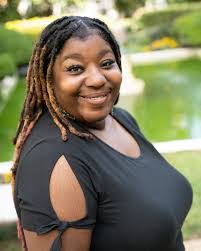 Kristina Rutledge's Instagram, Twitter & Facebook