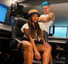 Tays reis ainda não enviou a letra dessa música. Biel Surpreende E Pede Tays Reis Em Namoro Confira O Video Estrelando