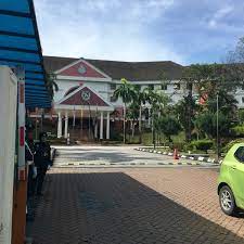 In 1807, the royal charter of justice (malay: Maktab Polis Diraja Malaysia Regierungsgebaude