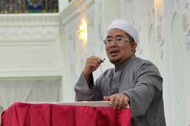 Saban tahun, umat islam akan meraikan dua perayaan utama iaitu hari raya aidilfitri dan juga hari raya aidiladha. Hari Raya Aidilfitri Hari Raya Aidilfitri Merupakan Perayaan Yang Dirayakan Oleh Umat Islam Di Seluruh Dunia Suara Perak