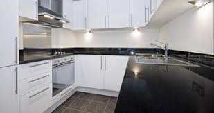 Die pflege nach dem verlegen entscheidet darüber, wie gut sich ihre granitplatten halten und wie leicht sie sich pflegen lassen. Tipps Fur Reinigung Schutz Und Pflege Ihrer Granit Arbeitsplatte