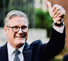 Starmer's Chagos Gamble: Surrendering Sovereignty, Squandering Billions  🇬🇧 In a move that has left many Britons bewildered, the government has  pressed ahead with the handover of the Chagos Islands to Mauritius, agreeing