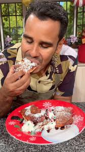 ¿Te atreves a preparar esta delicia en casa? 🎄✨ ¡Es súper fácil y perfecta  para compartir!, Ingredientes:, 🍞 1 paquete de Pan Navideño, 🥛 1 taza de  leche, 🥚 3 huevos, 🌿 1 cucharadita de extracto de ...