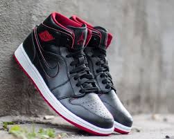 Adidas des baskets inspirées de la course à lacets avec une semelle intérieure ortholite® et une semelle intermédiaire. Hely Impulzus Zebra Chaussure Basket Montant Homme Medusadeepsea Com