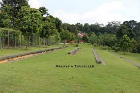 Taman dusun bandar city orchard park, a fruit orchard developed by the city hall on the site of the former kampung delima squatter colony. Taman Dusun Bandar Jalan Bellamy Kuala Lumpur