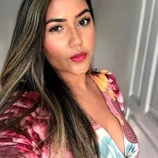 Ingrid Borges's Instagram, Twitter & Facebook