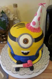 This subreddit is dedicated to calling out crappy design. 5 Layer Minion Cake Buttercream Frosting And Fondant Details Party Hat Made From Gumpaste Cakecentral Com
