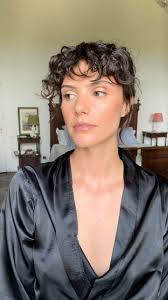 “You wanna know my secret? It’s in my skin routine✨” , YESS!! I can’t  stress that enough: you can’t have great makeup application without taking  great care of your skin first. I always suggest ...