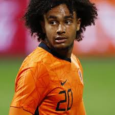 Der junge niederländer wurde zu beginn der saison 20/21 an den fc parma aus der serie a ausgeliehen. Official Bayern Munich S Joshua Zirkzee Moves To Parma On Loan Bavarian Football Works