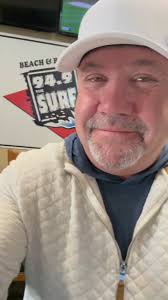 The Jukin Juniors ❤️ @949thesurf and @jimquickmusic