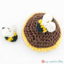 Cascade yarns has a wide variety of free patterns designed with the yarns they offer. Free Knitted Bugs Patterns Archives Knitting Bee 13 Free Knitting Patterns