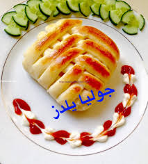 طريقة عمل فطيرة الدجاج بالخضار بالصور زاكي Food Arabic Food Hot Dog Buns