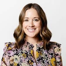 Jill Larzazs's Instagram, Twitter & Facebook