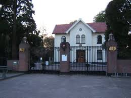 Zijn familie heeft het nadien verkocht. Zorgvlied Cemetery Wikipedia