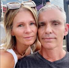 What non-denominational churches are near Charleston, Mount Pleasant, or  surrounding areas for younger adults?