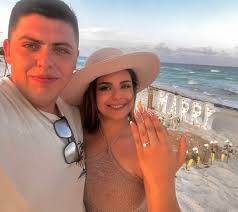 Le dije que SIIIIIIIIIIIII al amor de mi vida! 💍 “Si me quiero casar  contigo Jaime Ignacio Cavazos Gutiérrez, mi hombre maravilloso, quien  siempre intenta ser perfecto para mi. Que trabaja duró