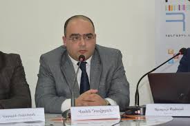 Ваге Давтян: открытие воздушного пространства для Азербайджана - это  саботаж против Ирана-Новости Аналитика 06.10.2021 | Verelq News