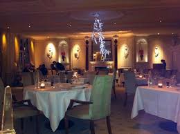 A quintessentially english hotel in the heart of london. Goring Hotel Main Dining Room Picture Of The Goring Cocktail Bar London Tripadvisor