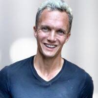 Freddie Bennett's Instagram, Twitter & Facebook