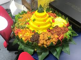Ada 100 menu makanan dan minuman yang siap disajikan ke konsumen. List Of Indonesian Dishes Wikipedia
