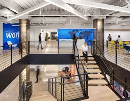 A Look Inside Careerbuilder S New Chicago Hq In 2020 Building Design Interior Architecture Design Architect Design