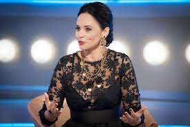 Tv&radio personality, unicef good will ambasador for romania, life coach, humanitarian activist, tv/radio/documentaries around the world producer. Andreea Marin Recomanda Cel Mai Nou Tratament Impotriva Ridurilor Pe Care Il Foloseste Acasa Yve Ro