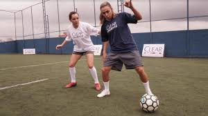 O segundo casamento de pelé, em 1994, foi com a cantora gospel assíria lemos seixas e durou até 2008. Marta Vira Treinadora De Futebol Feminino Em Videoaulas Gratuitas Istoe Independente