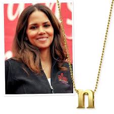 Personalized Jewelry Inspired By Hollywood S Trendiest Moms Trendy Mom Personalized Jewelry Celebrity Jewelry