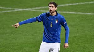 Per il centrocampista della nazionale italiana c'è battaglia ormai in tutta europa e, se fino a qualche giorno fa la juventus sembrava avvantaggiata, il tottenham si è inserito prepotentemente in gioco. Gazzetta Rilancio Juve Per Locatelli
