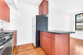 426 W 49th St APT 5D, New York, NY 10019