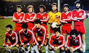 News, die nächsten spiele und die letzten begegnungen von argentinos juniors sowie die zuletzt eingesetzen spieler. Argentinos Juniors Campeon De La Copa Libertadores De America 1985 Futbol Argentino Imagenes De Futbol Futbol Colombiano