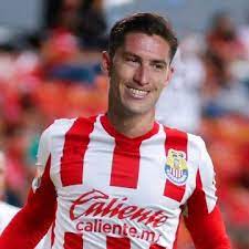 Es un delantero mexicano surgido de la cantera de las. Liga Mx Chivas Ya Sondeo A Santiago Ormeno Cuanto Costaria Su Fichaje Soy Futbol